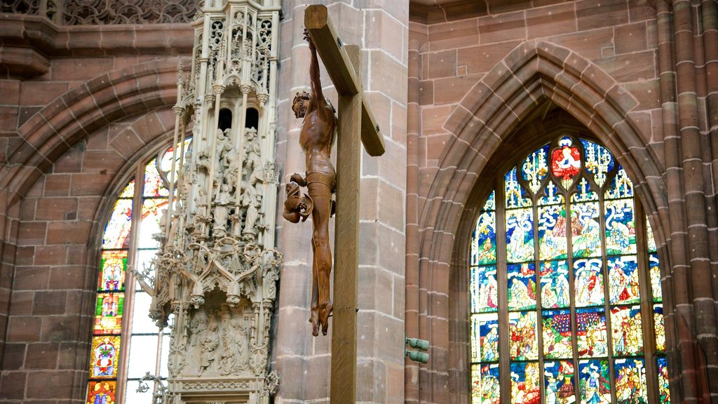 Iglesia de San Lorenzo, Nuremberg, Alemania ofreciendo una iglesia o catedral, vista interna y elementos patrimoniales