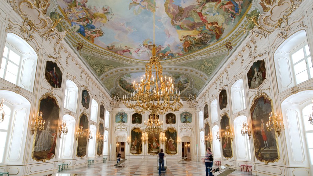 Palacio Imperial que incluye arte, vistas interiores y elementos del patrimonio