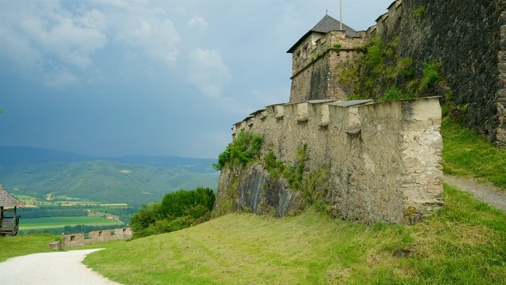 Hochosterwitz Castle featuring tranquil scenes and heritage elements