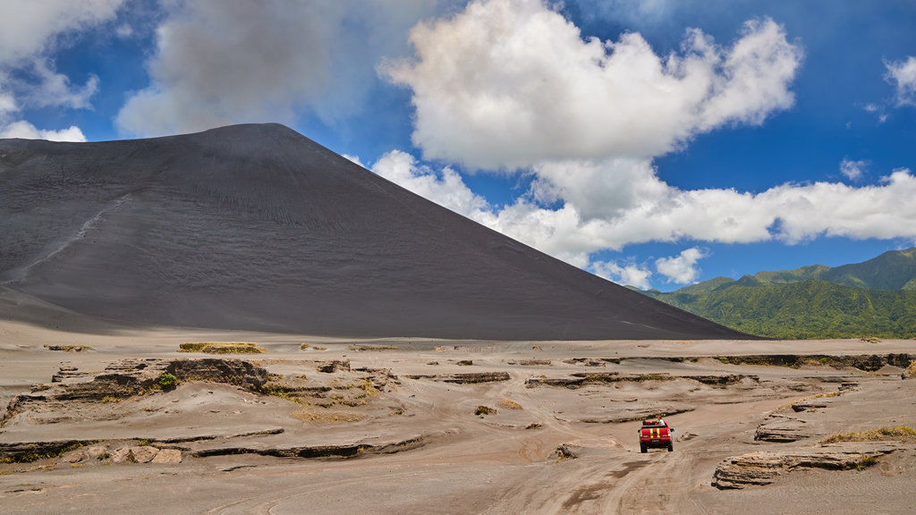 Vanuatu mettant en vedette scènes tranquilles et conduite 4x4