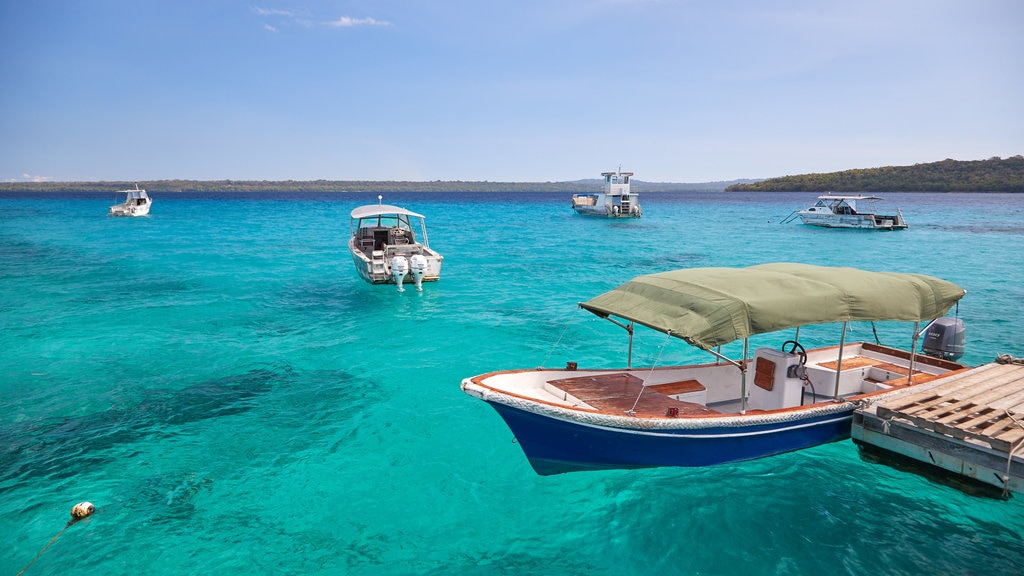 Bokissa Island featuring tropical scenes and general coastal views