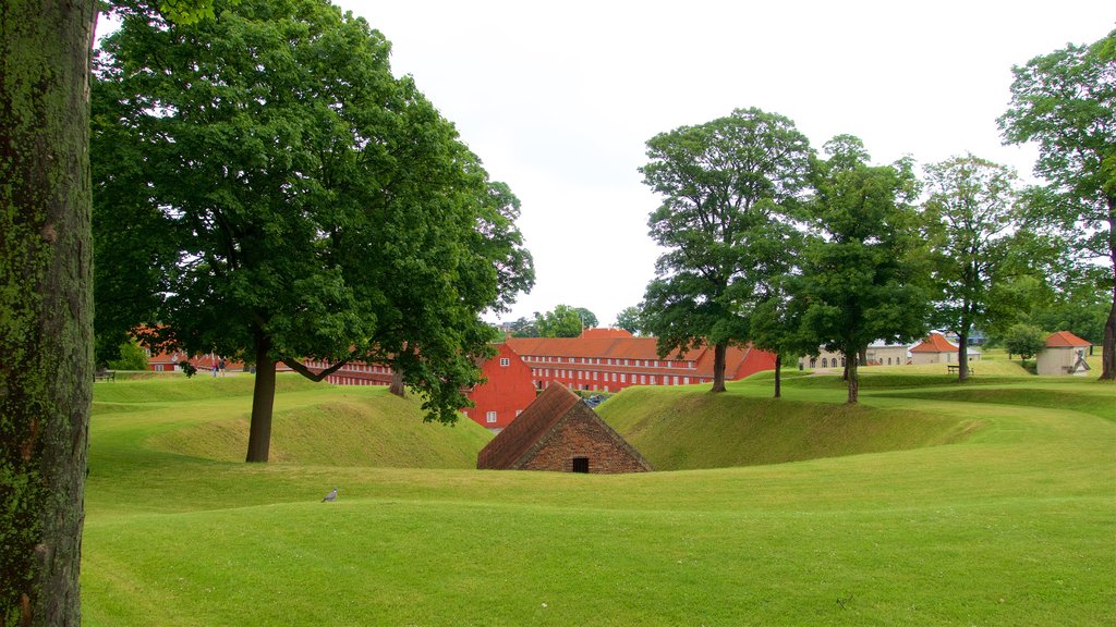 Fortificación Kastellet ofreciendo un parque