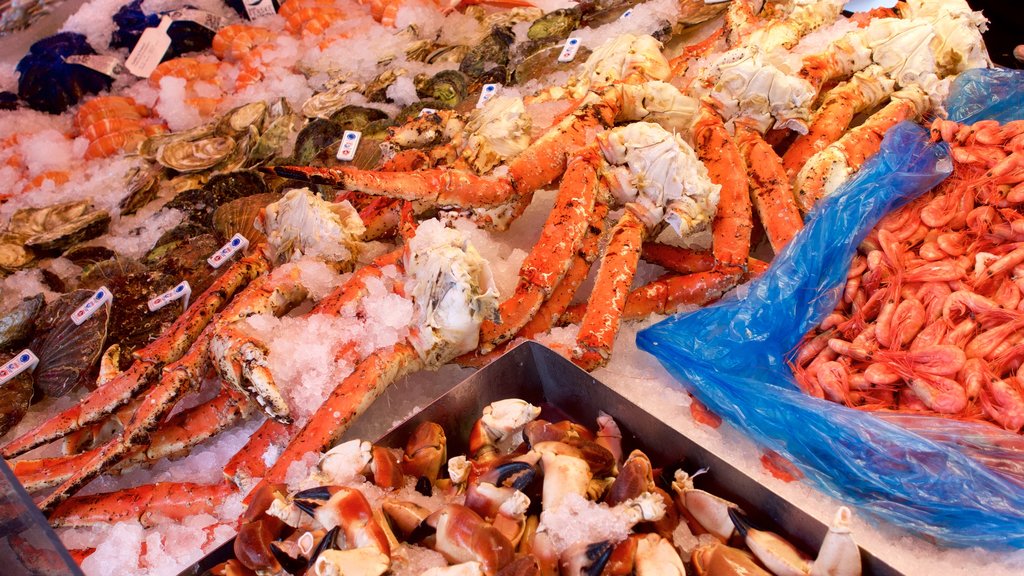 Torget Fishmarket showing markets and food