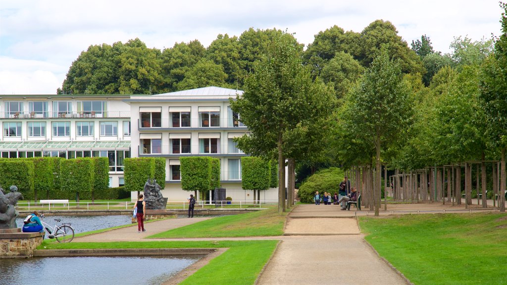 Bremen Buergerpark showing a park and a lake or waterhole