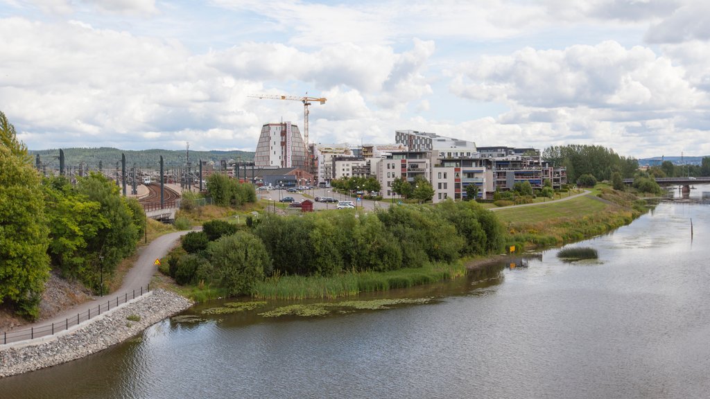 Lillestrom showing a river or creek