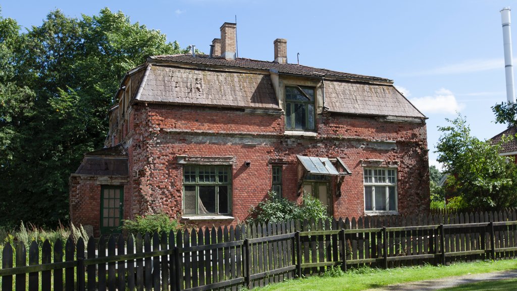 Sarpsborg showing heritage elements and a house