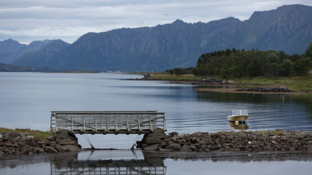 Sortland which includes a lake or waterhole