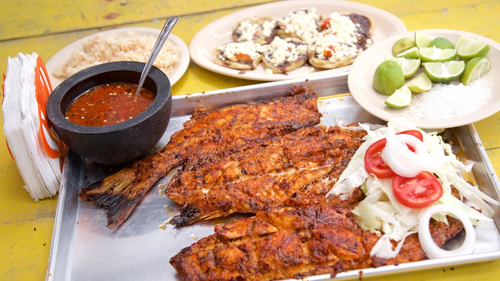 Playa de Barra Vieja showing food