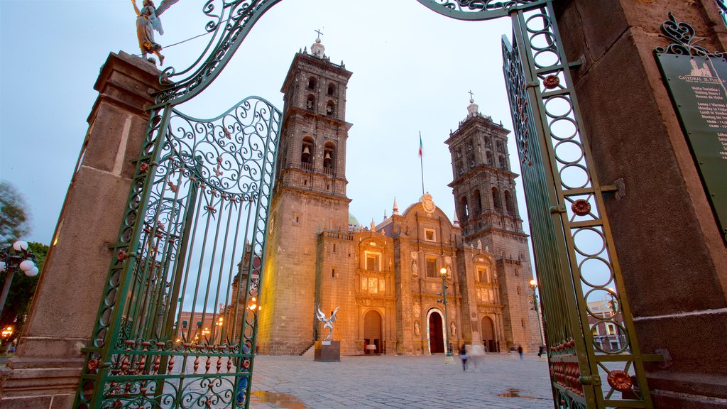 Puebla Cathedral showing a square or plaza, a church or cathedral and heritage architecture