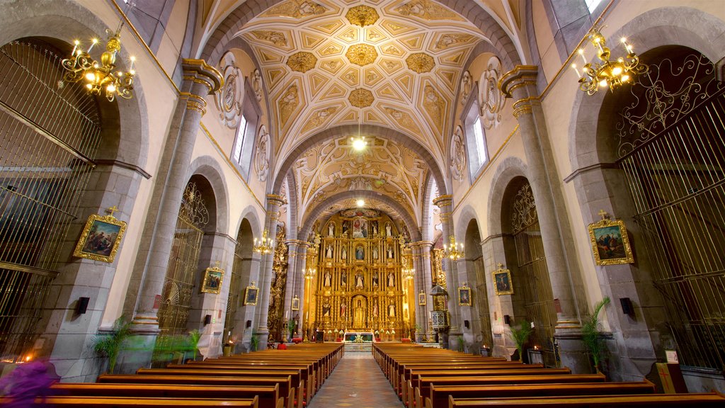 Iglesia de Santo Domingo ofreciendo una iglesia o catedral, vista interna y elementos patrimoniales