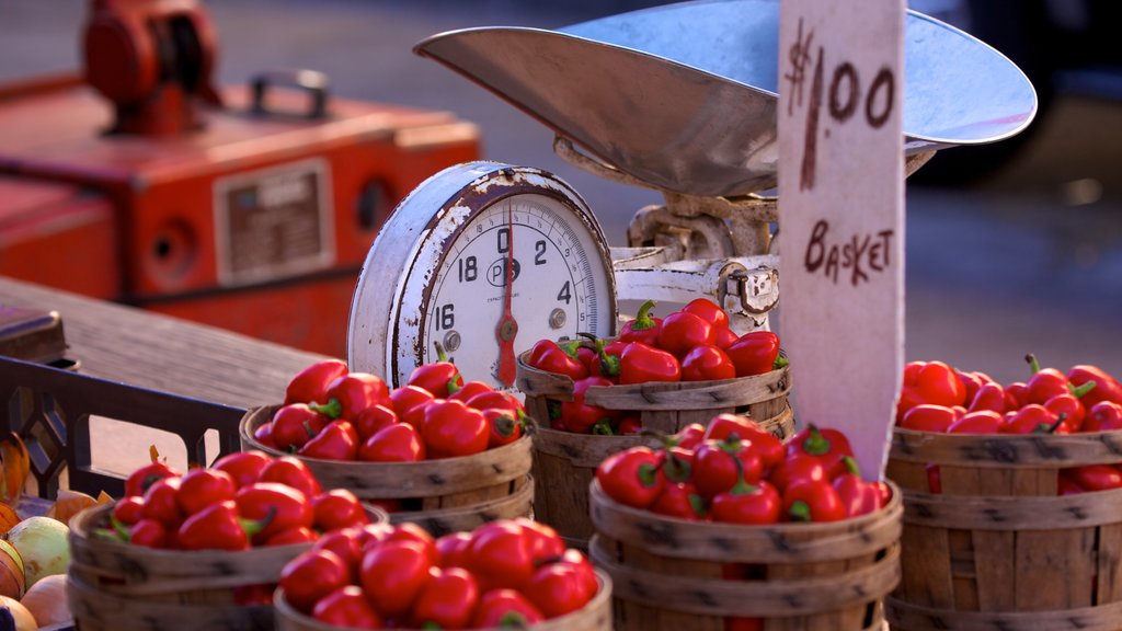 Italian Market mostrando mercados y comida