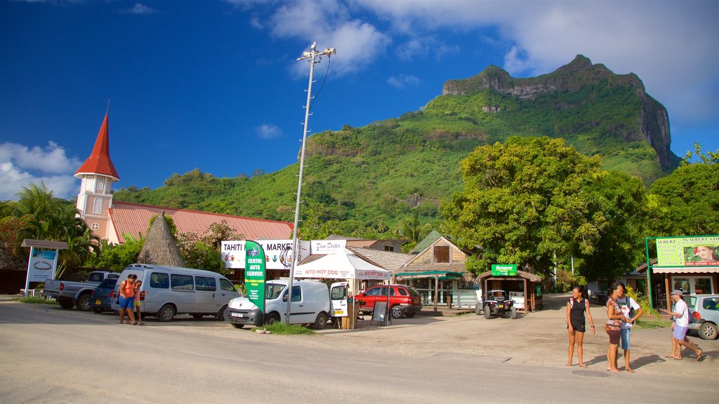 Vaitape featuring mountains