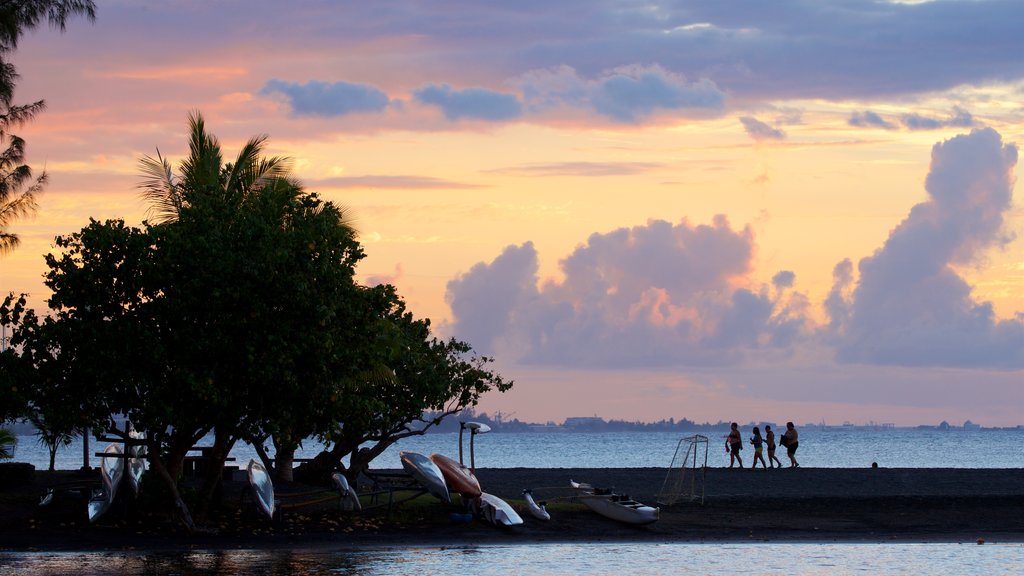 Mahina which includes a sunset and general coastal views