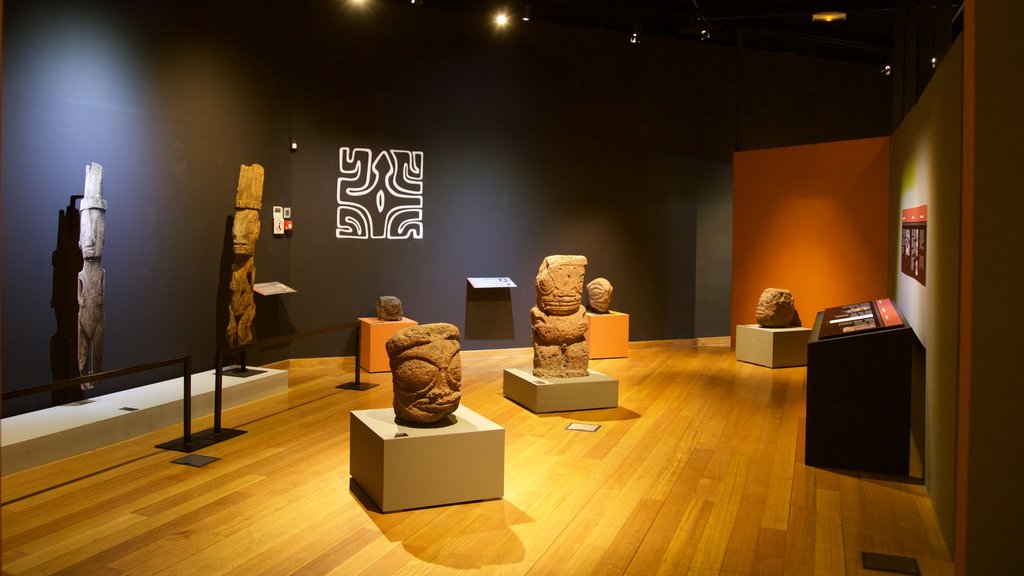 Museum of Tahiti which includes interior views and indigenous culture