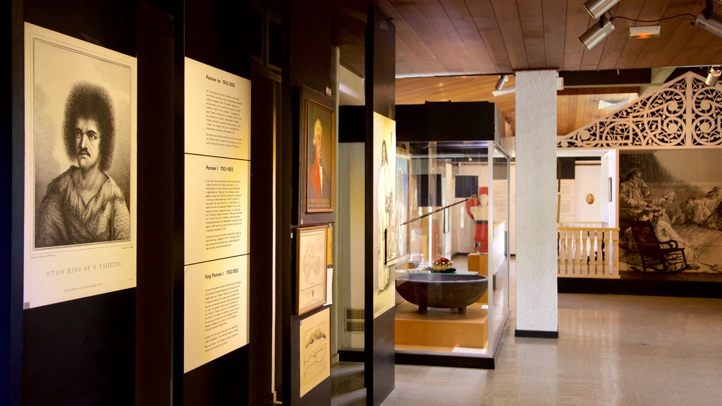 Museo de Tahití, Punaauia, Polinesia Francesa mostrando vista interna