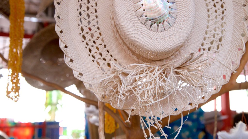 Papeete Market showing markets