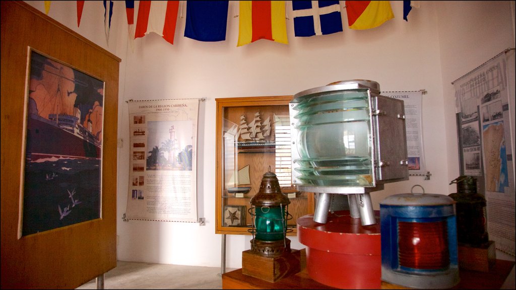 Parc écologique de Punta Sur montrant vues intérieures