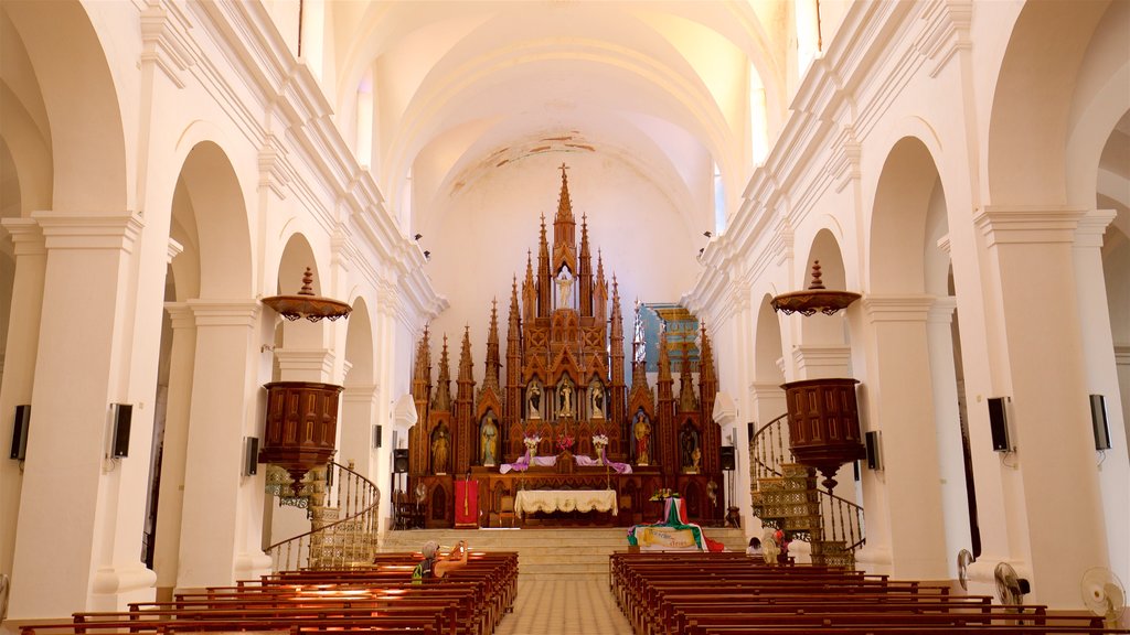 Iglesia de la Santisima Trinidad showing interior views, a church or cathedral and heritage elements