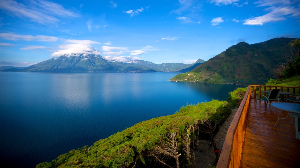 Guatemala qui includes paysages paisibles et paysages côtiers