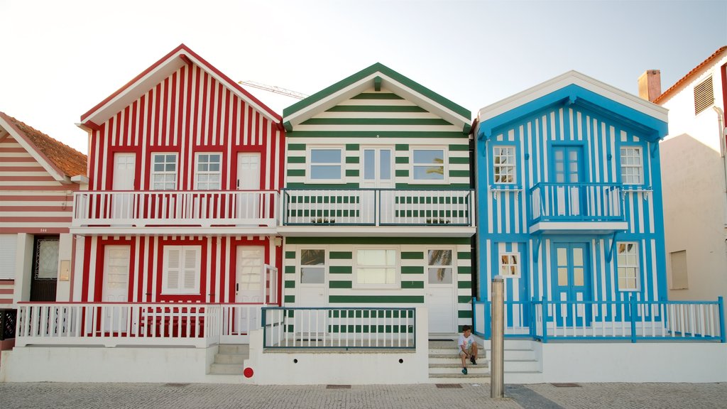 Praia da Costa Nova que inclui uma casa