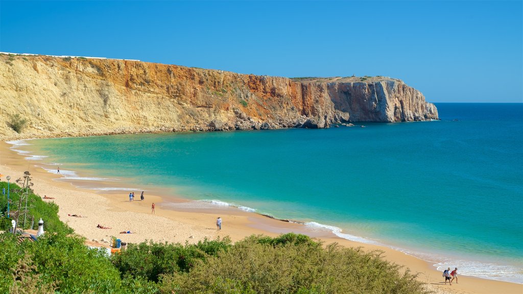 Playa de Mareta ofreciendo costa rocosa, vista general a la costa y una playa de arena