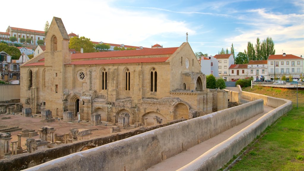 Convento de Santa Clara-a-Velha showing a church or cathedral and heritage architecture