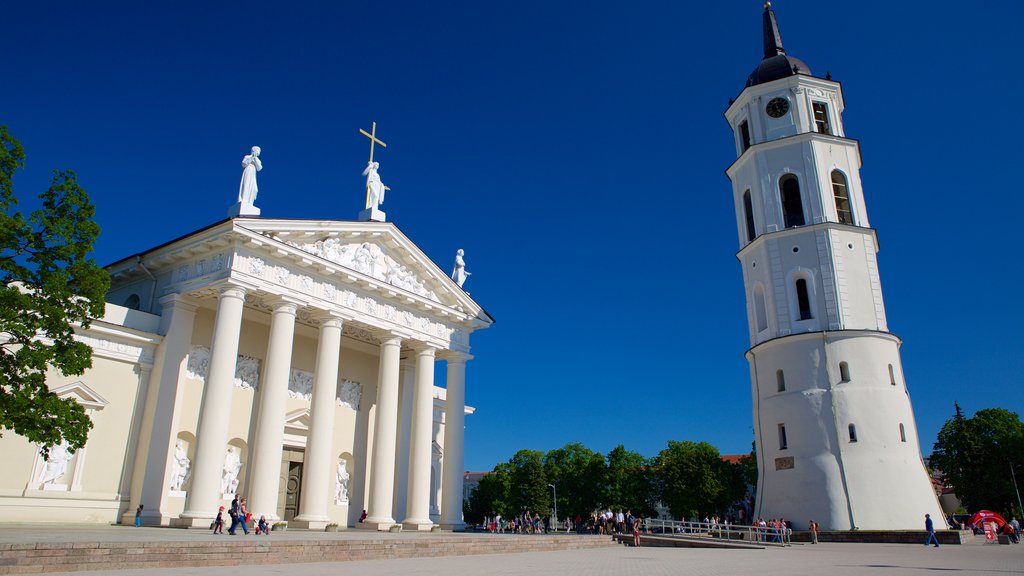 Vilnius Cathedral which includes a church or cathedral, a square or plaza and heritage elements