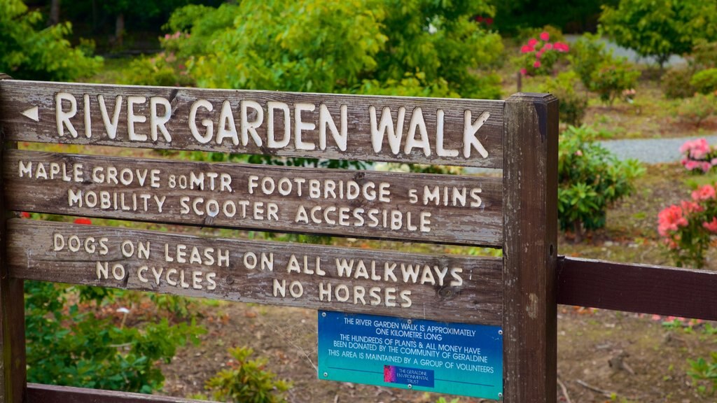 Geraldine showing signage