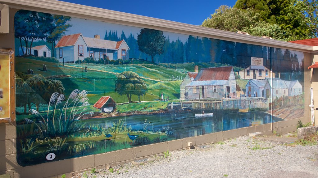 Katikati showing outdoor art