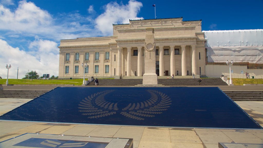 Auckland War Memorial Museum showing heritage architecture