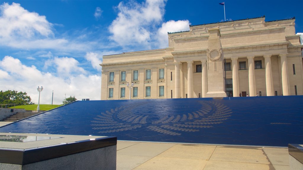 Auckland War Memorial Museum mostrando patrimonio de arquitectura