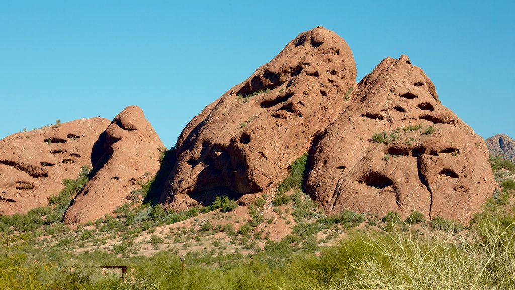 Hole in the Rock showing tranquil scenes