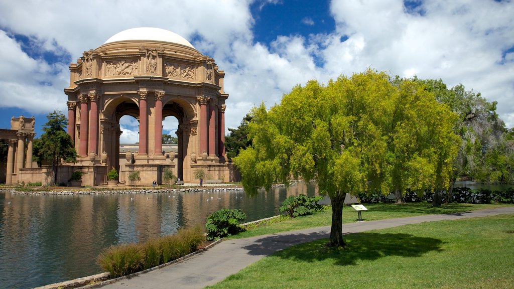 Palace of Fine Arts showing heritage architecture and a park