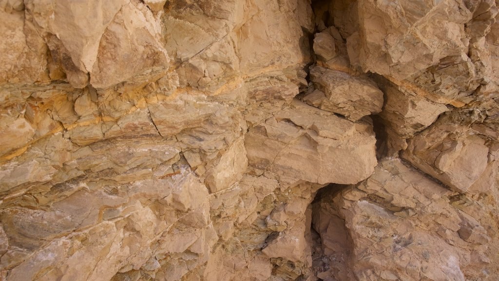 Valle de la Muerte ofreciendo un barranco o cañón