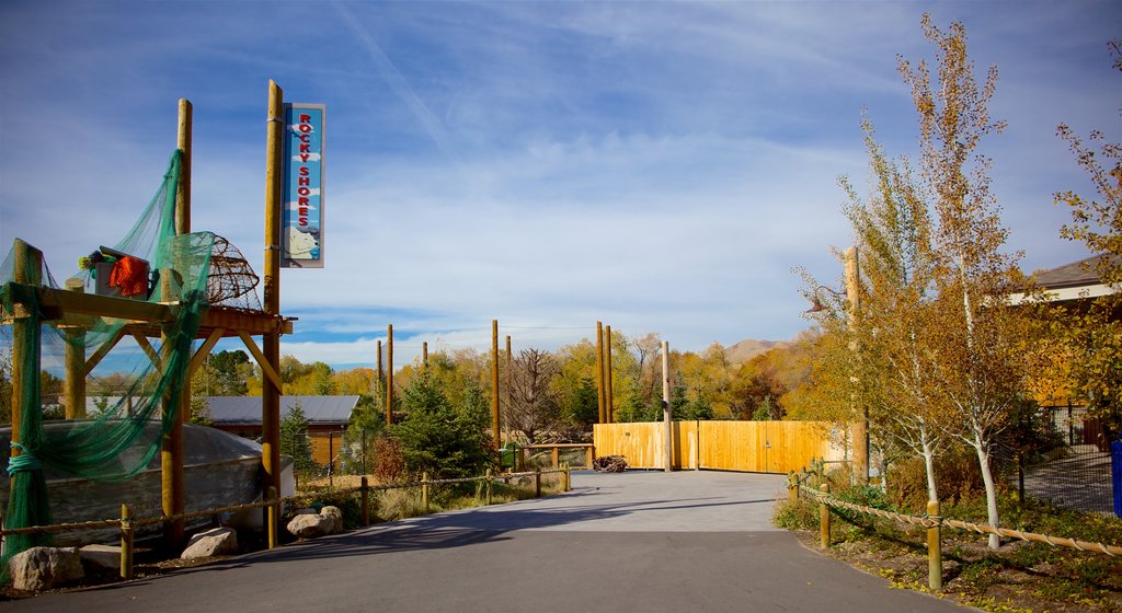 Hogle Zoo which includes zoo animals