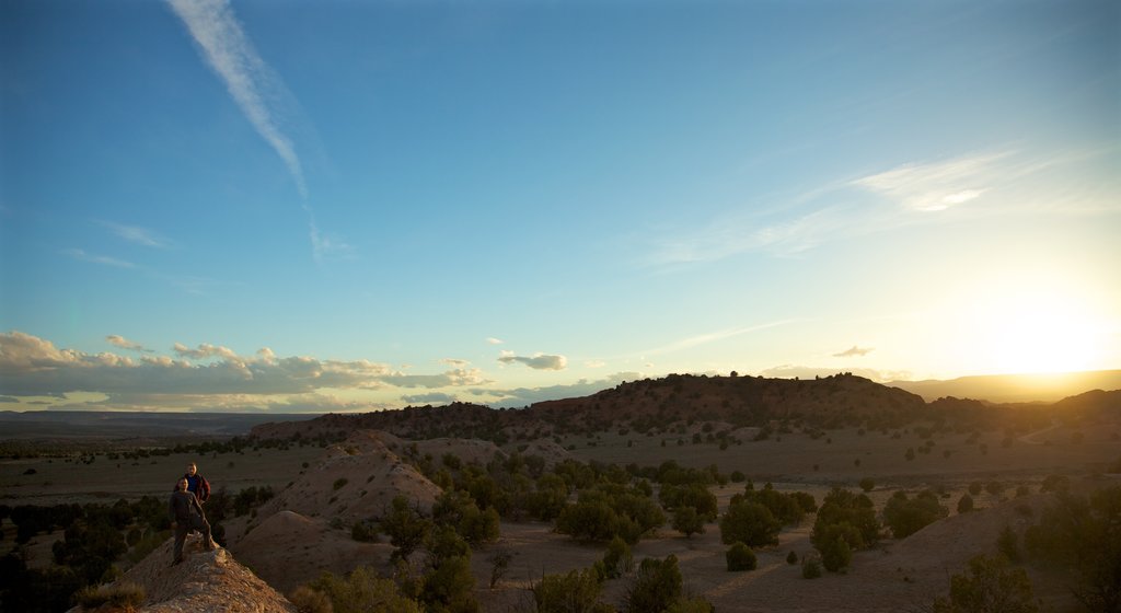 Kodachrome Basin State Park showing desert views, a sunset and landscape views