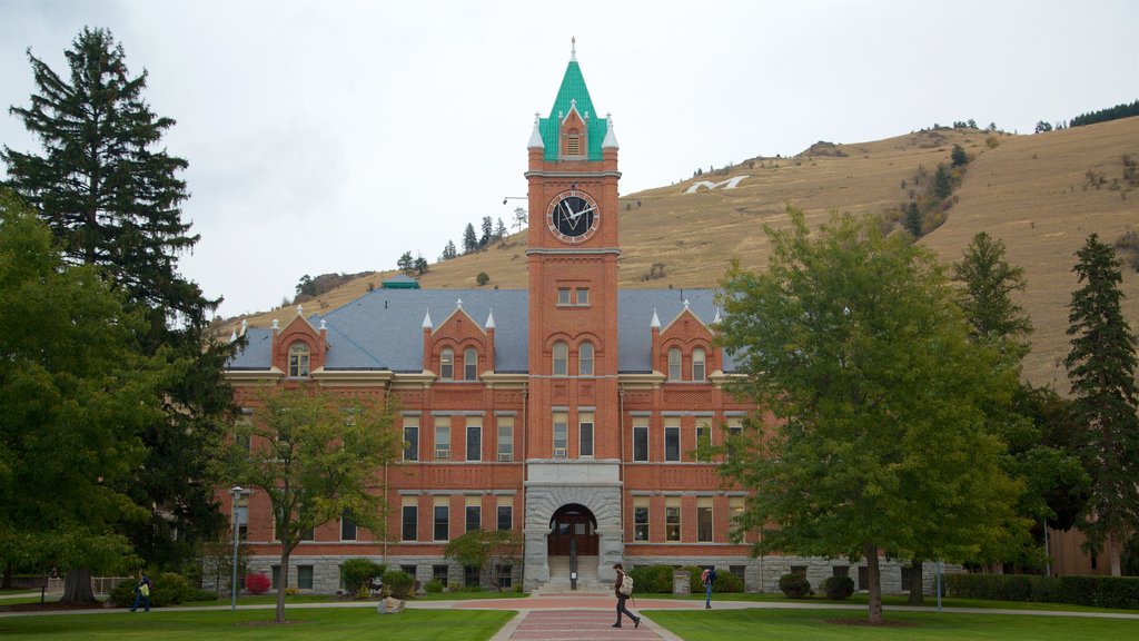 Missoula showing heritage architecture and a park