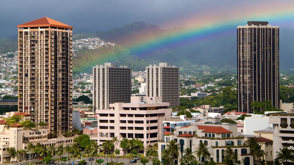 Honolulu showing a city and a skyscraper