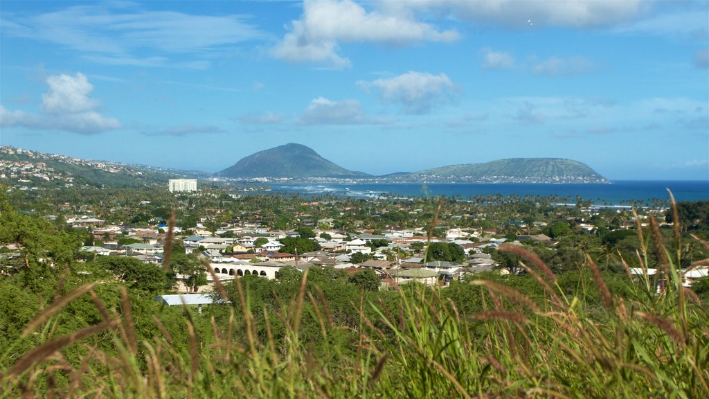 Diamond Head qui includes panoramas, vues littorales et ville côtière