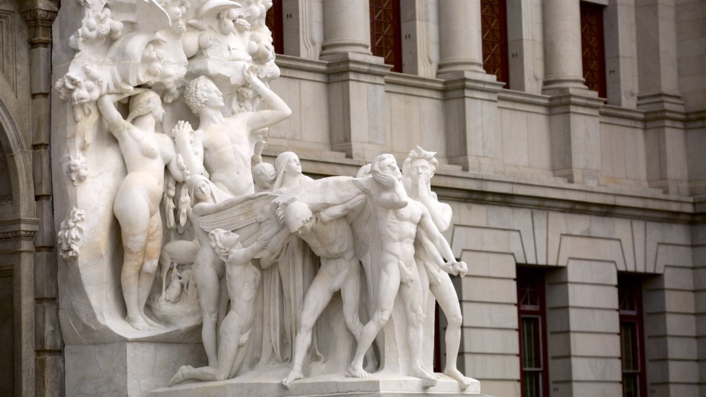 Pennsylvania State Capitol ofreciendo una estatua o escultura