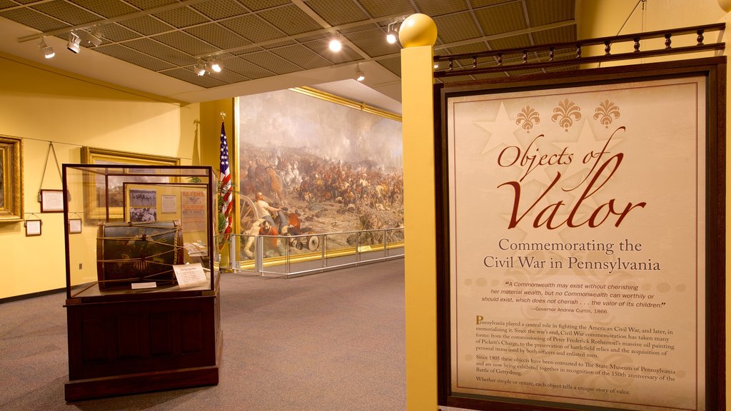 State Museum of Pennsylvania che include segnaletica, oggetti d\'epoca e vista interna