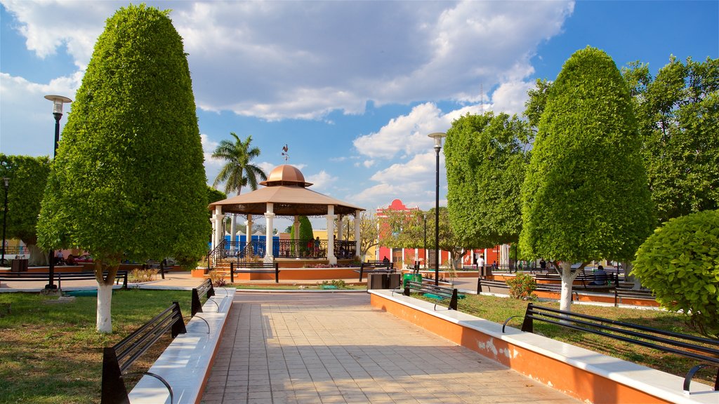 Hopelchén ofreciendo un jardín