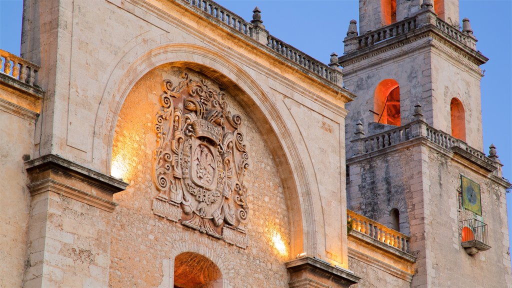 Catedral de Mérida mostrando elementos patrimoniales