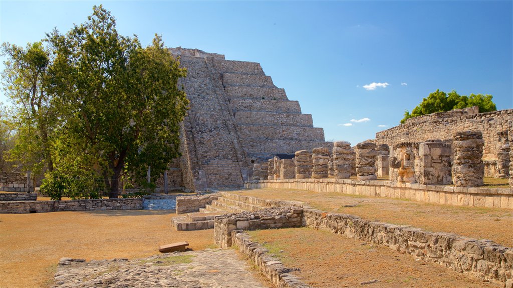 Ruínas Maias de Mayapán mostrando arquitetura de patrimônio