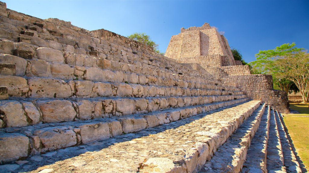 Edzna Ruins showing heritage elements