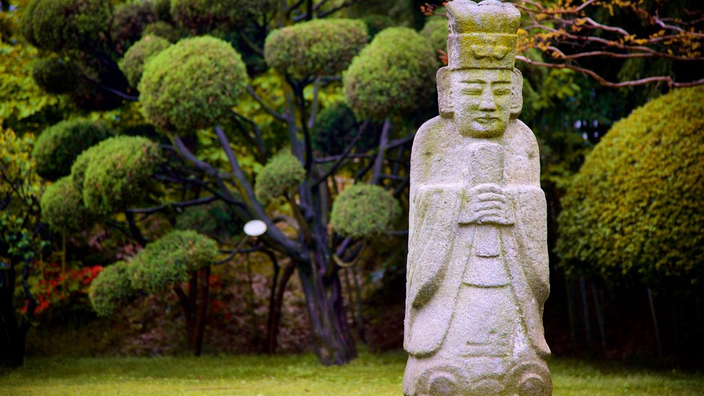 Museu de Busan mostrando elementos de patrimônio e um parque