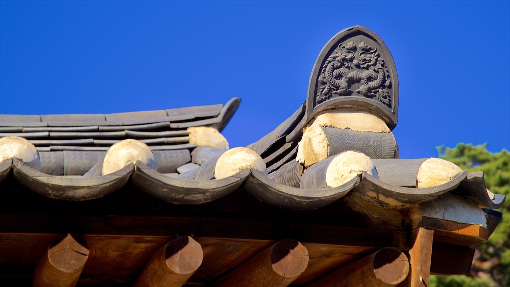 Casa de Gangneung Seongyojang mostrando elementos del patrimonio