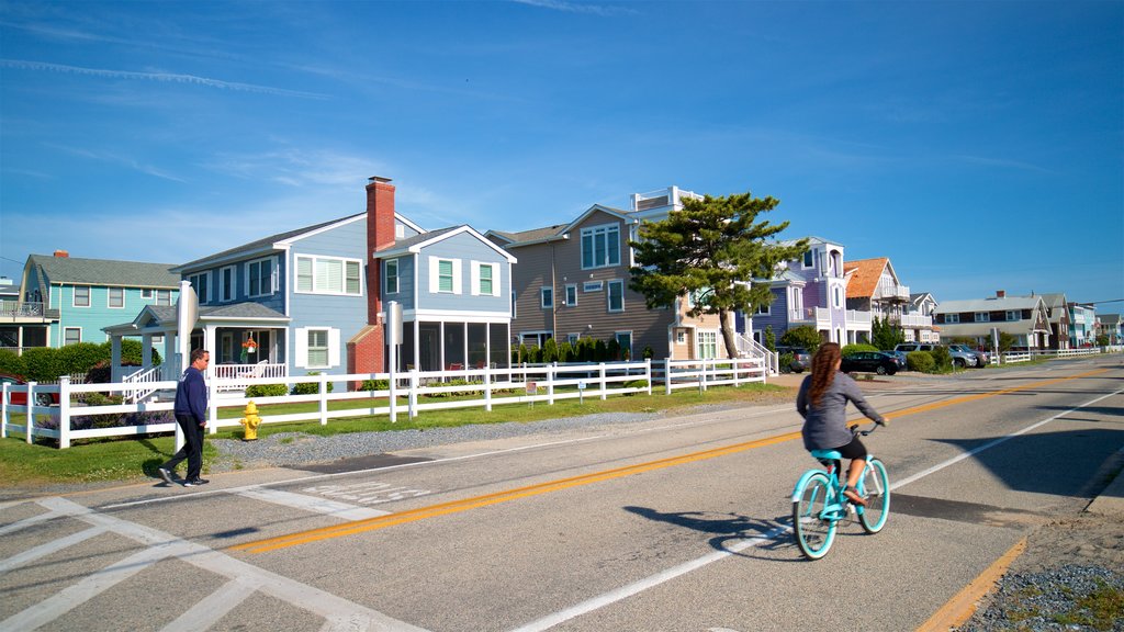 Bethany Beach johon kuuluu pieni kaupunki tai kylä, talo ja maantiepyöräily