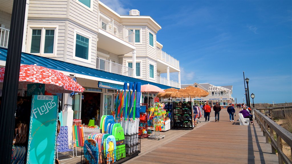 Bethany Beach assim como um pequeno grupo de pessoas