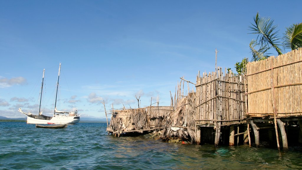 Panamá mostrando uma baía ou porto, imagens da ilha e paisagens litorâneas